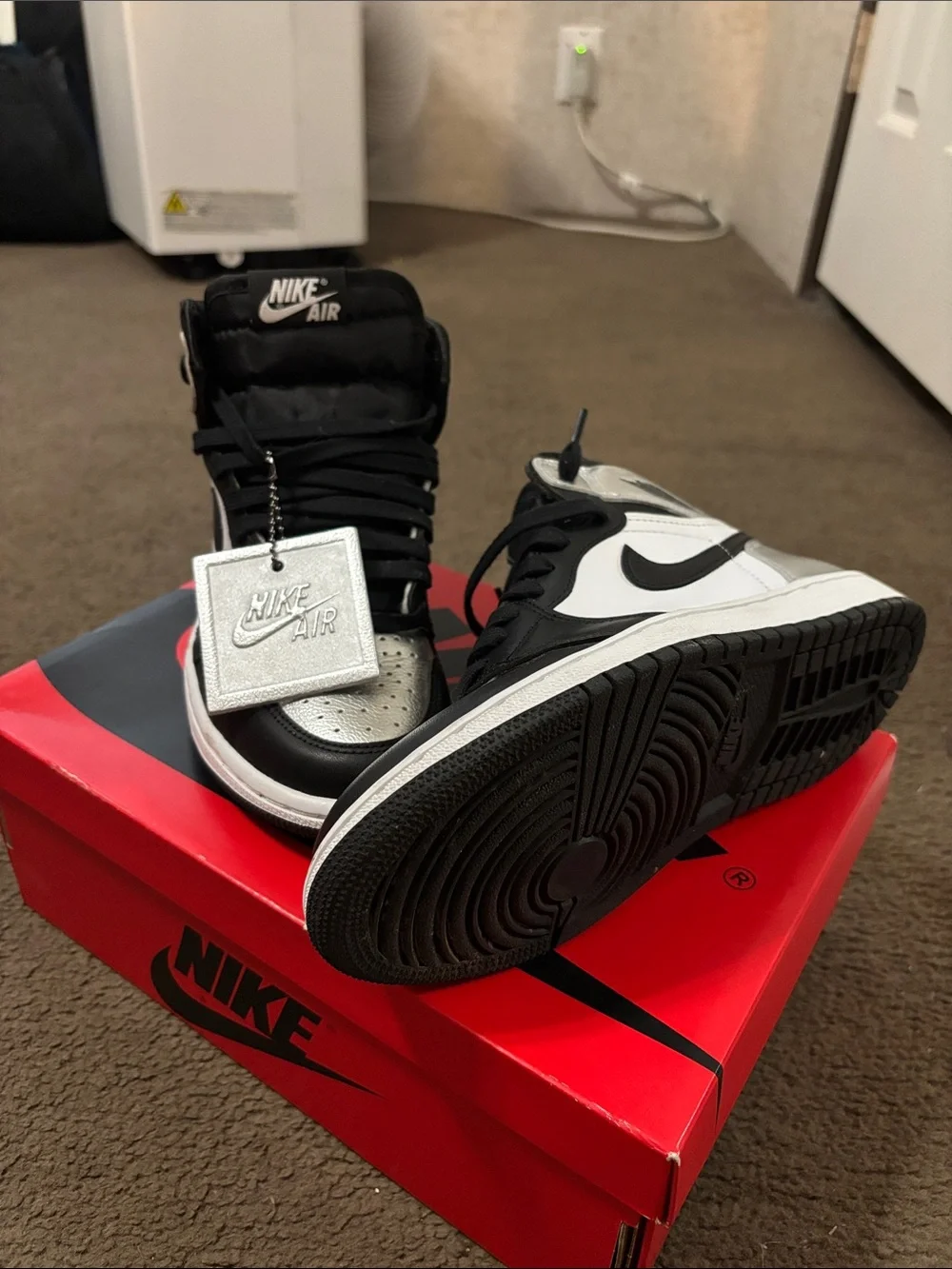 Nike Air Jordan 1 High - Black, White & Silver